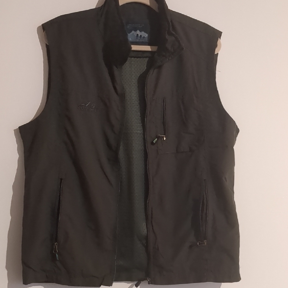 Men's Olive Green Outdoor Vest